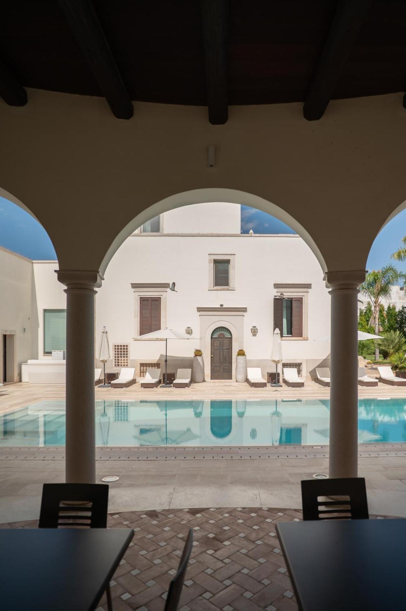 Relais Villa Magnolia Конверсано Екстер'єр фото